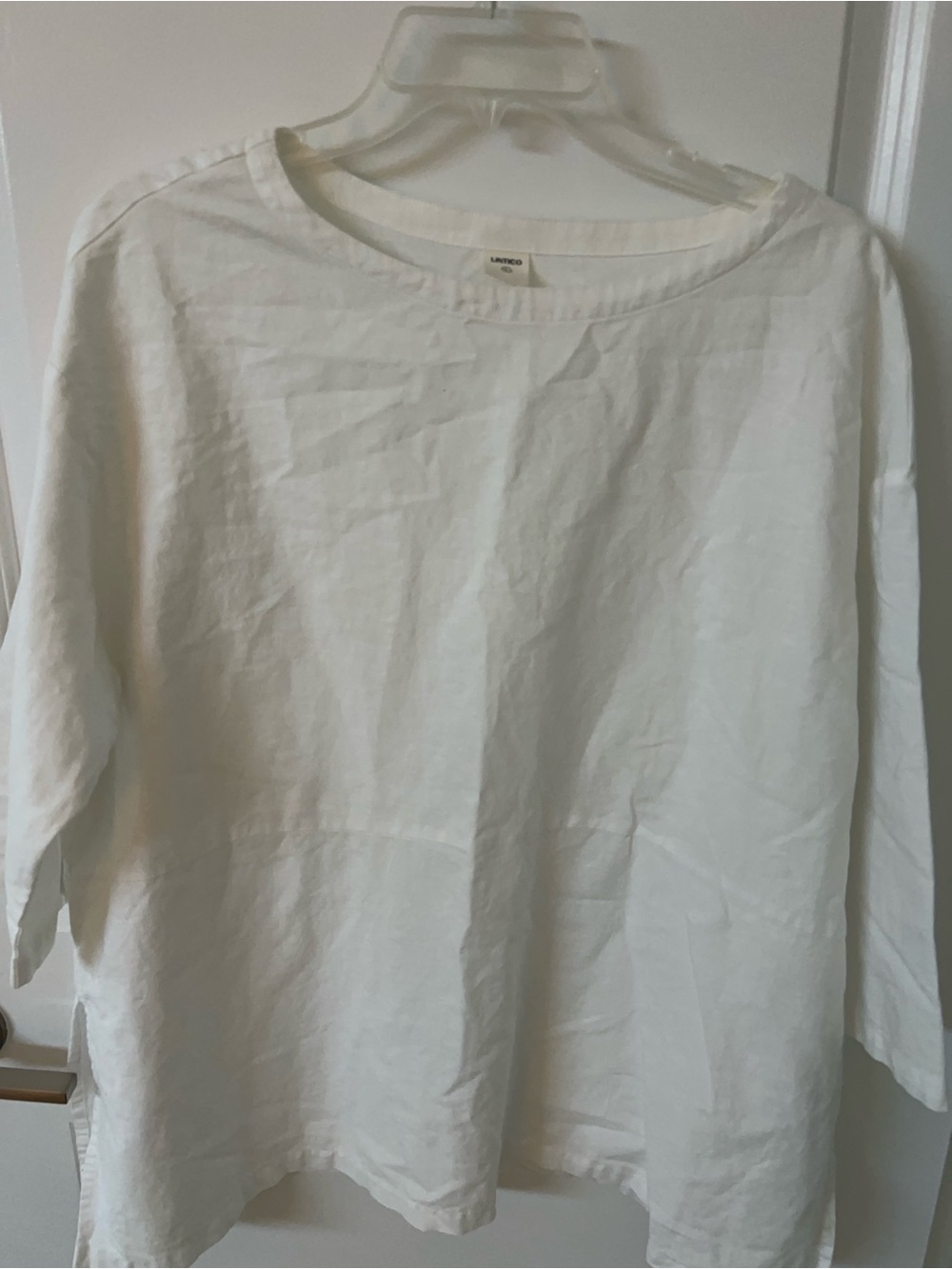 Linen-Blend White womans 3/4 Sleeve Shirt